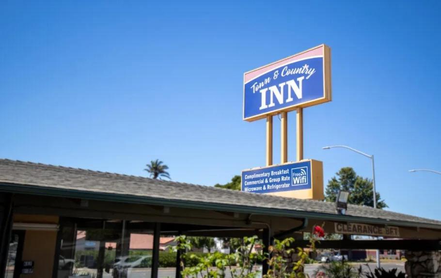 Town And Country Inn Santa Maria  Exterior photo