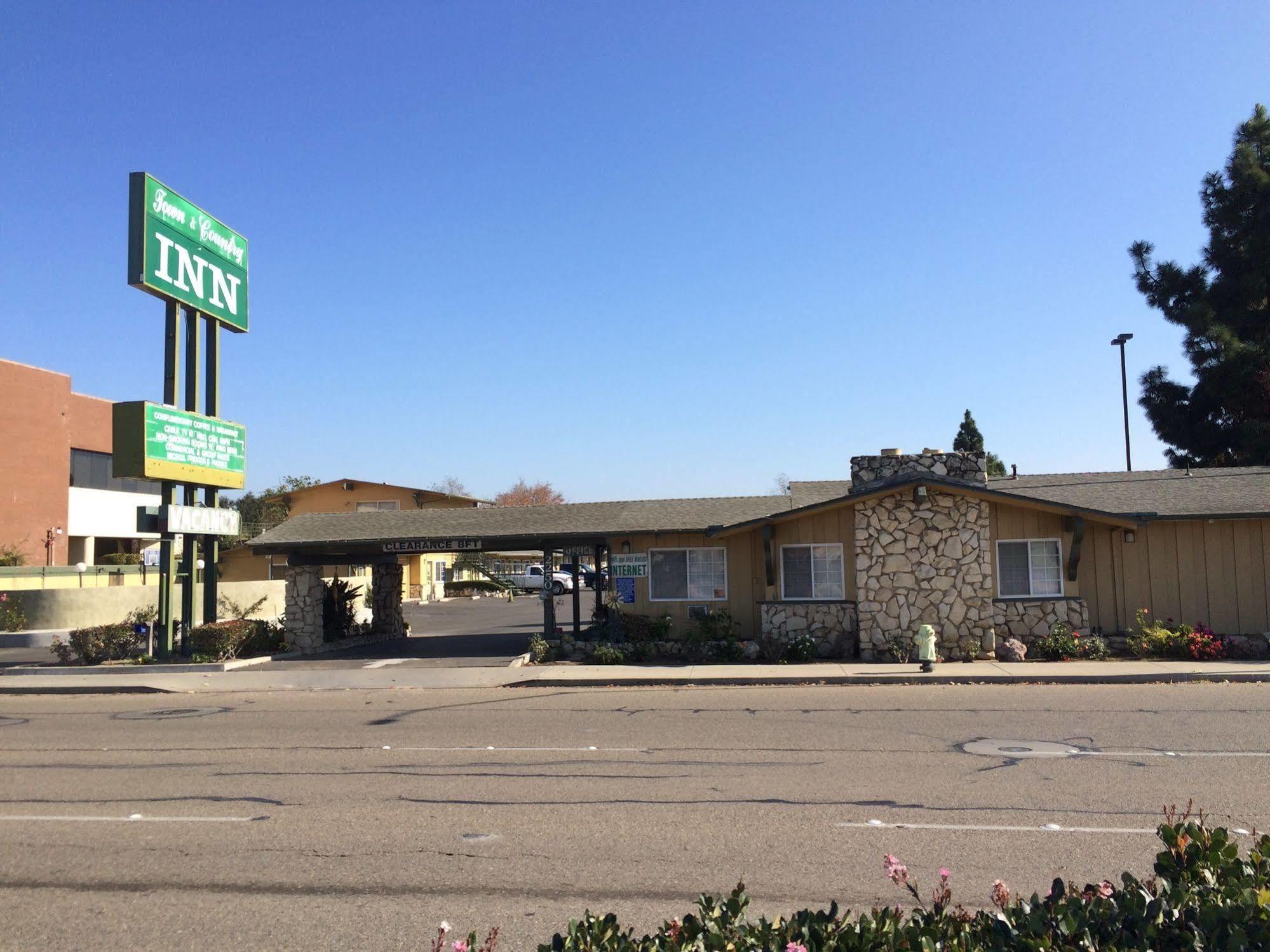 Town And Country Inn Santa Maria  Exterior photo