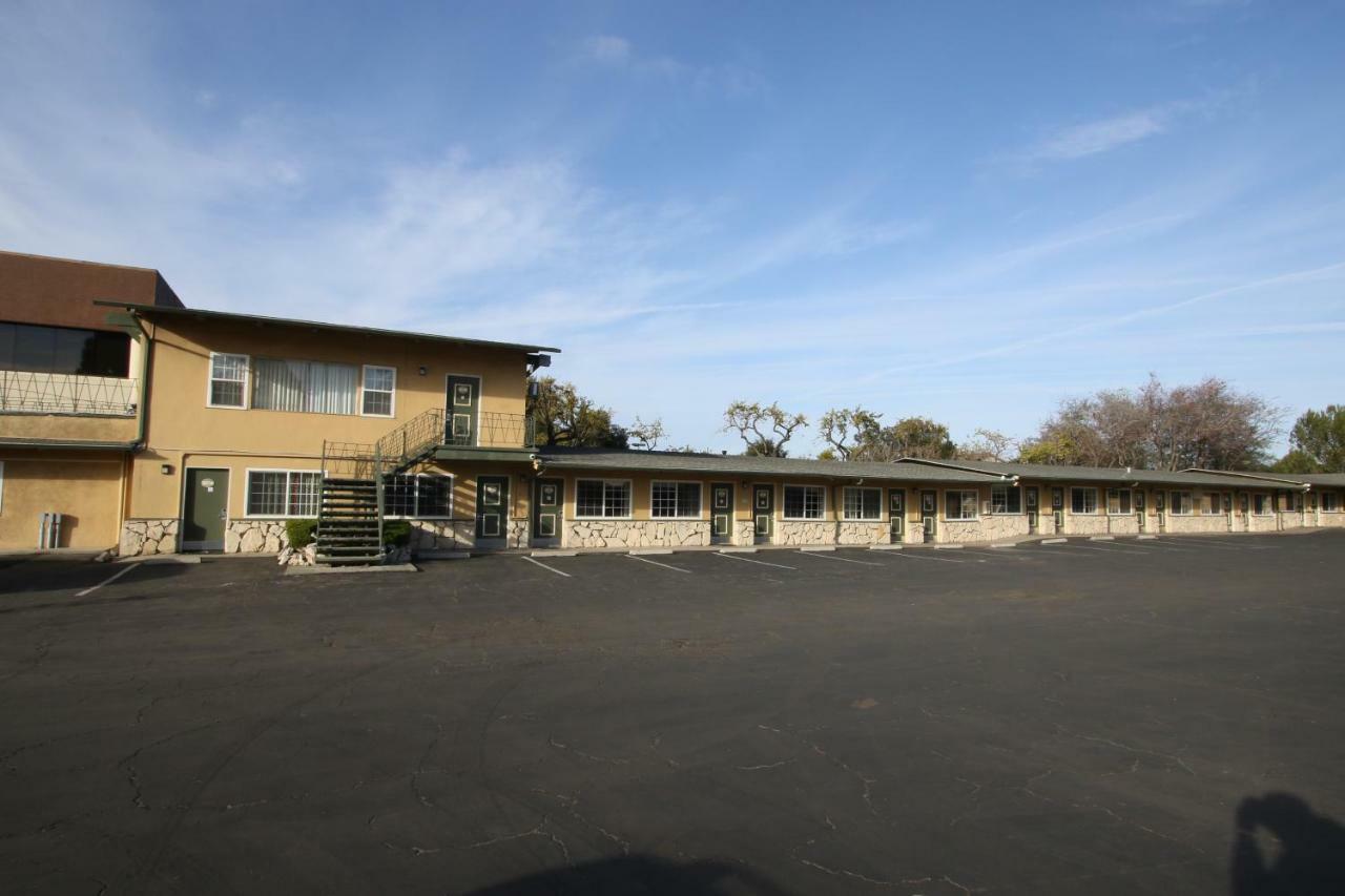 Town And Country Inn Santa Maria  Exterior photo